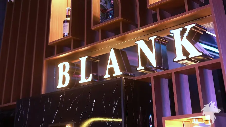 Blank Lounge Bar 招牌