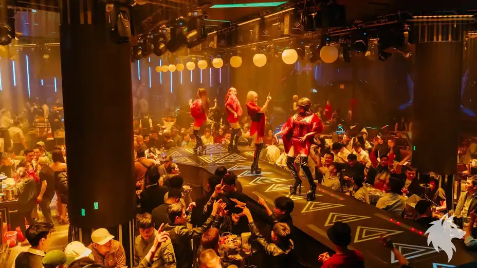 Runway 上的舞者
