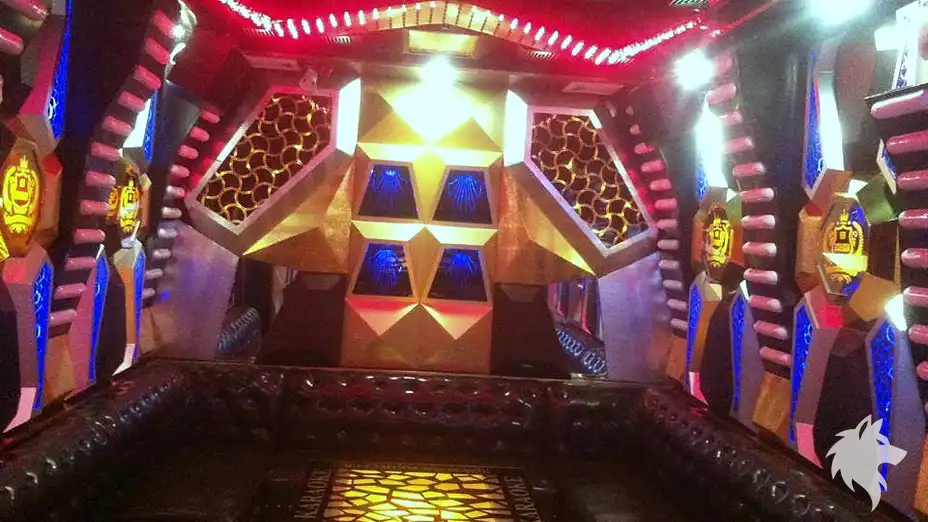 高級黑色皮革沙發