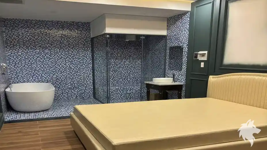 獨立浴缸房