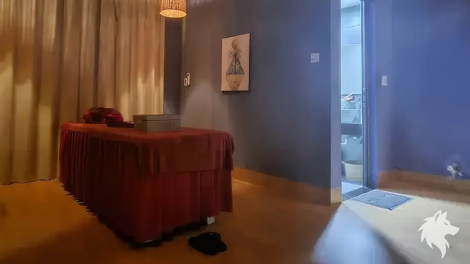 連接浴室的按摩房